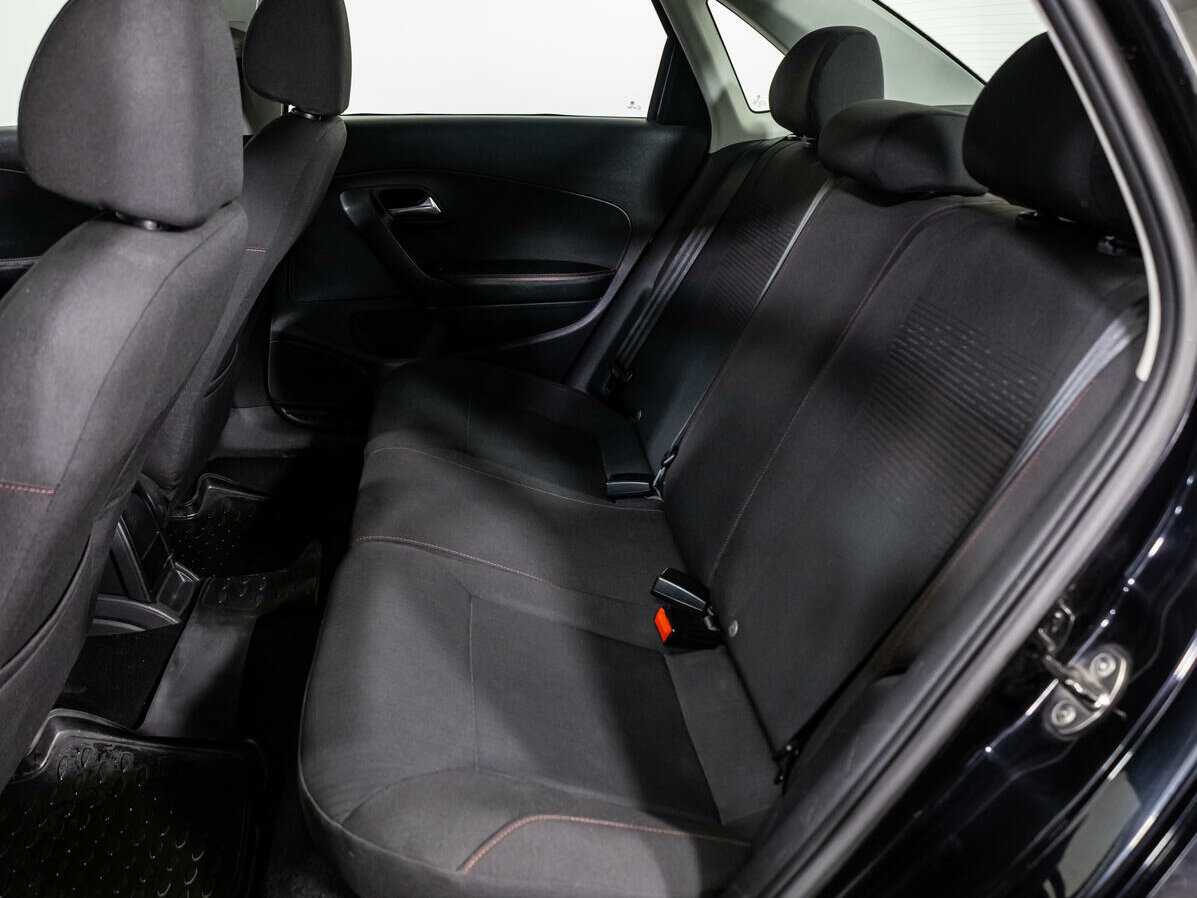 Volkswagen Polo с пробегом — 2017 год. Фото: #9