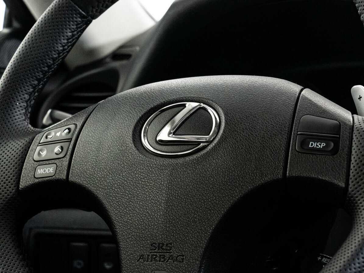 Lexus IS с пробегом — 2008 год. Фото: #12