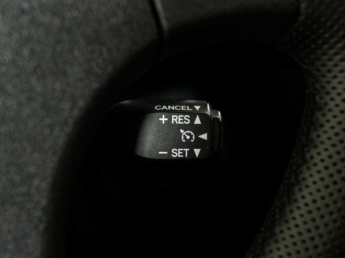 Lexus IS с пробегом — 2008 год. Фото: #17