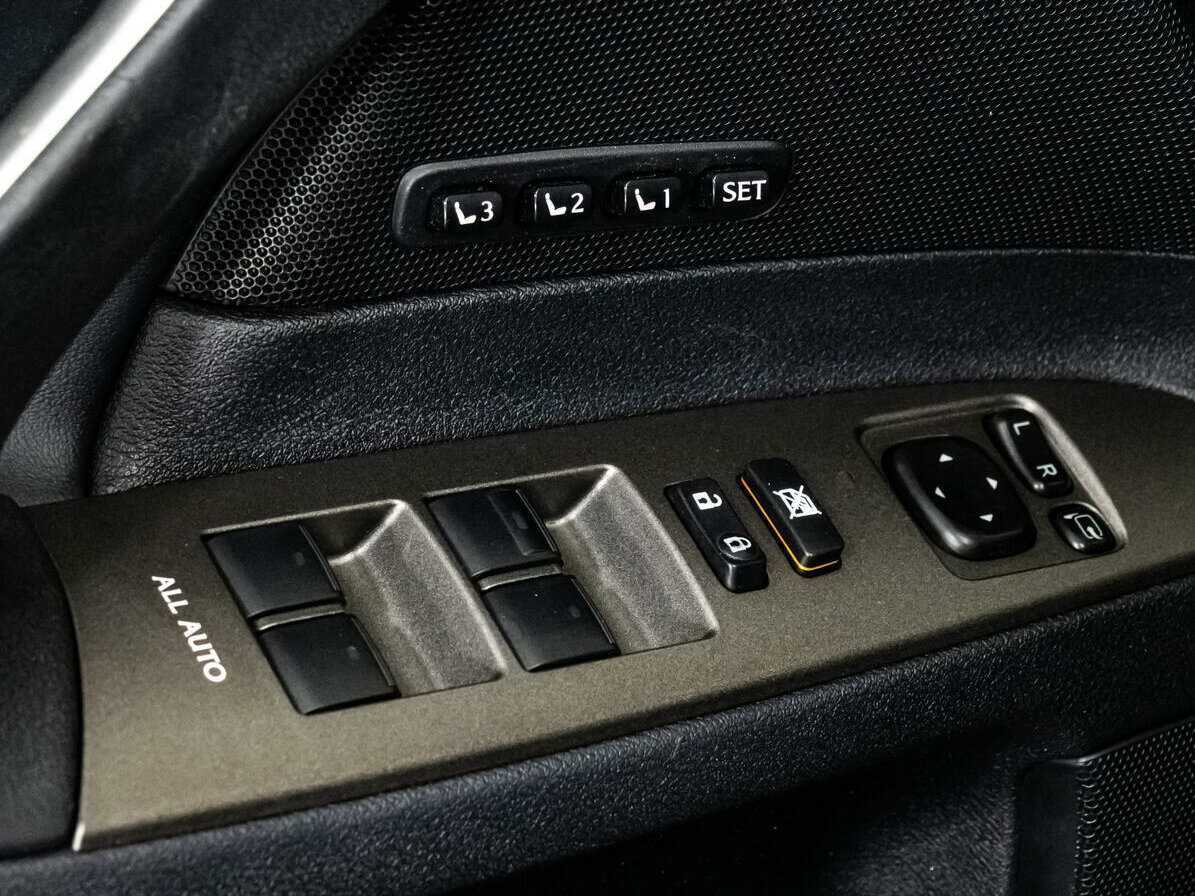 Lexus IS с пробегом — 2008 год. Фото: #20