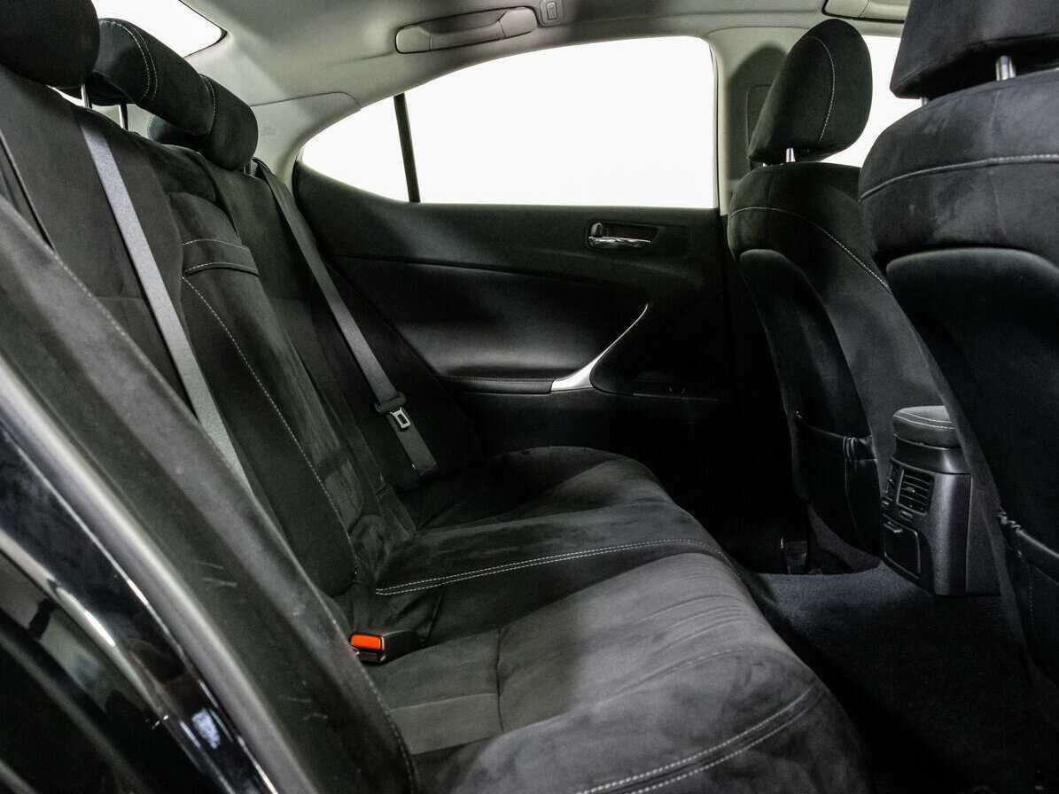 Lexus IS с пробегом — 2008 год. Фото: #23