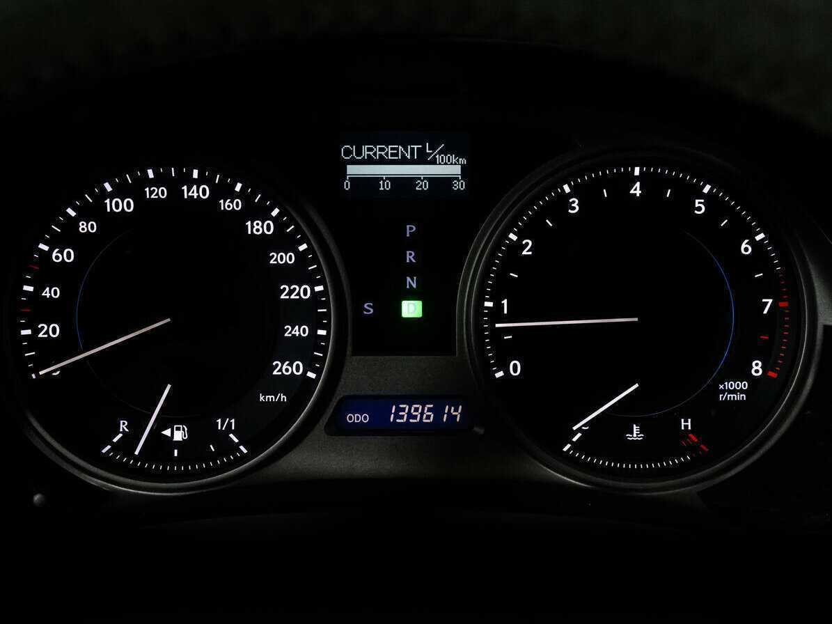 Lexus IS с пробегом — 2008 год. Фото: #24