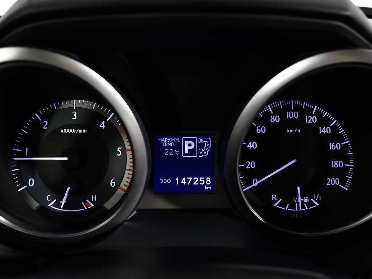 Toyota Land Cruiser Prado с пробегом — 2017 год. Фото: #10