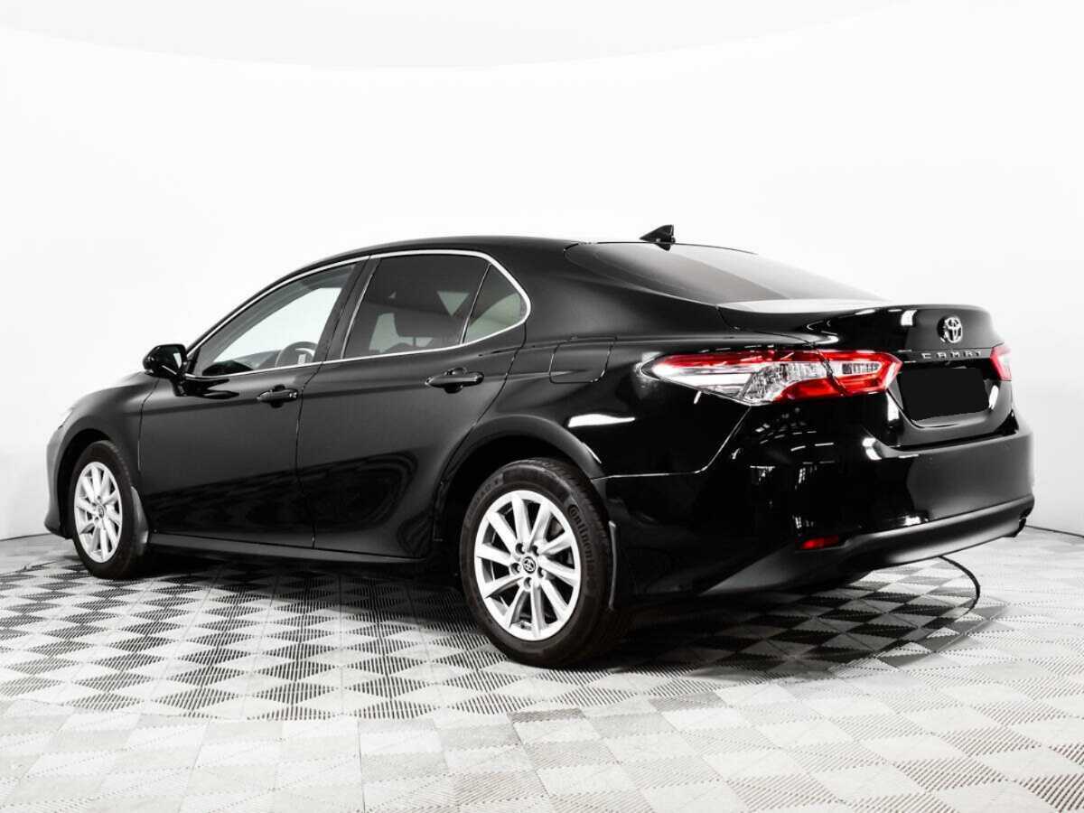 Toyota Camry с пробегом — 2021 год. Фото: #6