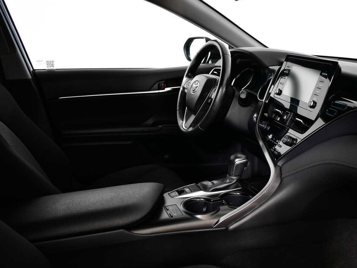 Toyota Camry с пробегом — 2021 год. Фото: #8