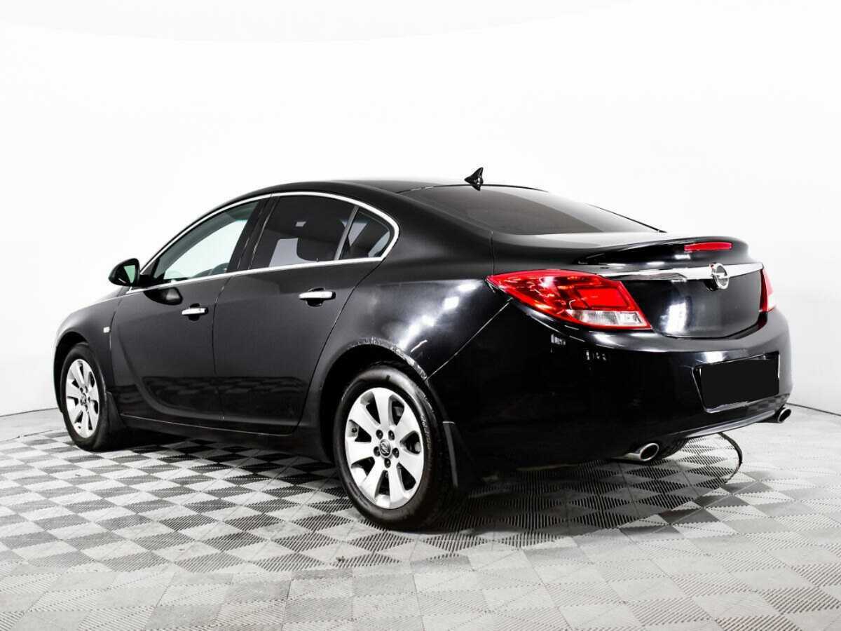 Opel Insignia с пробегом — 2010 год. Фото: #6