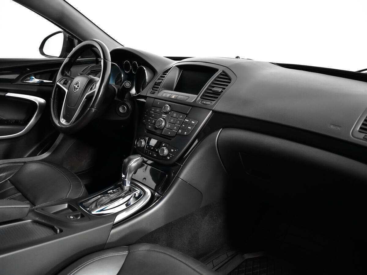 Opel Insignia с пробегом — 2010 год. Фото: #8