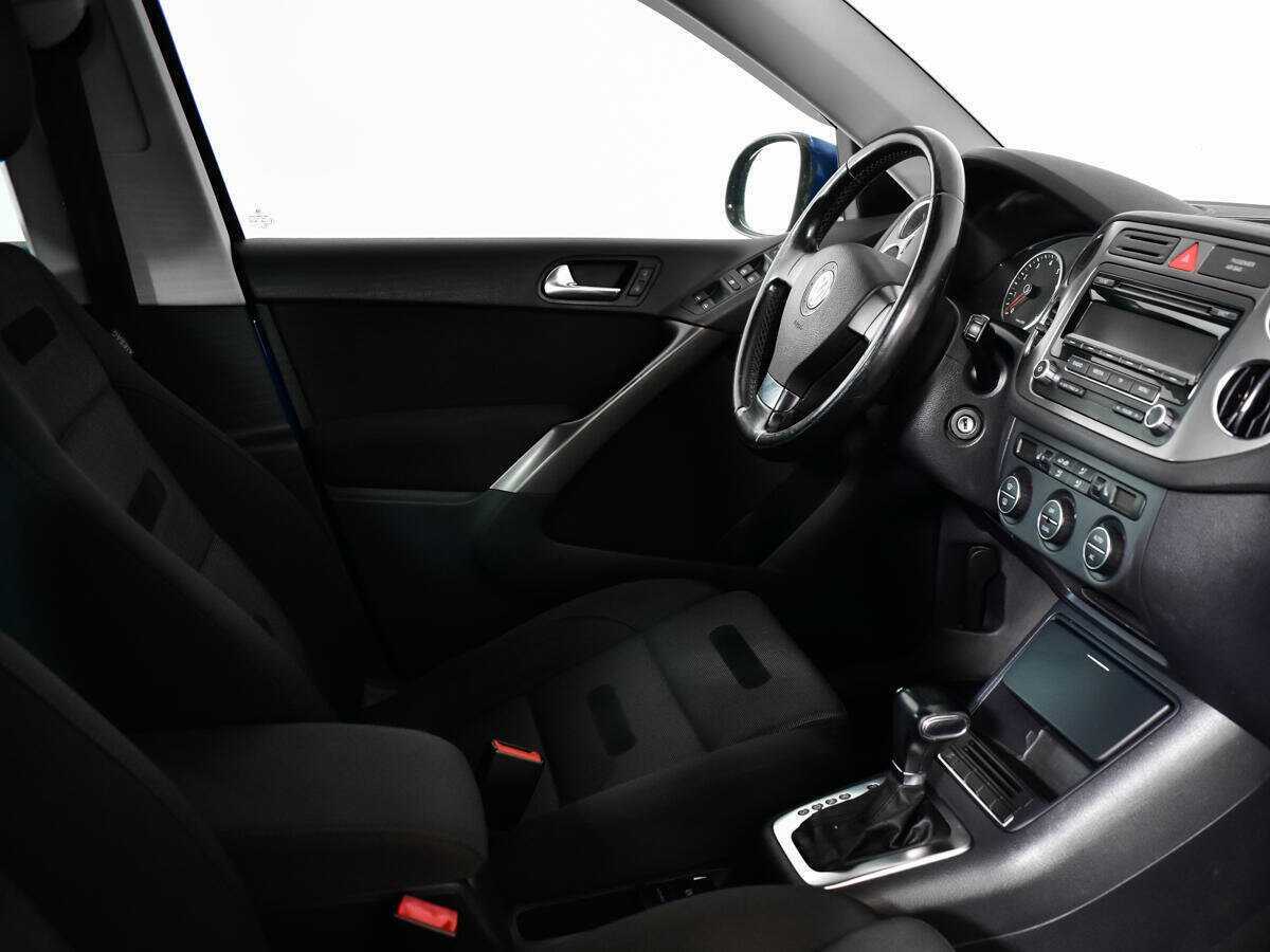 Volkswagen Tiguan с пробегом — 2009 год. Фото: #8
