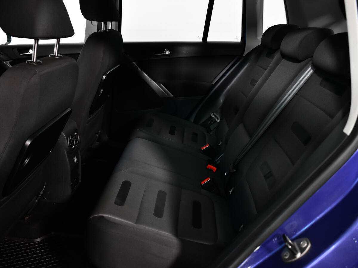 Volkswagen Tiguan с пробегом — 2009 год. Фото: #9