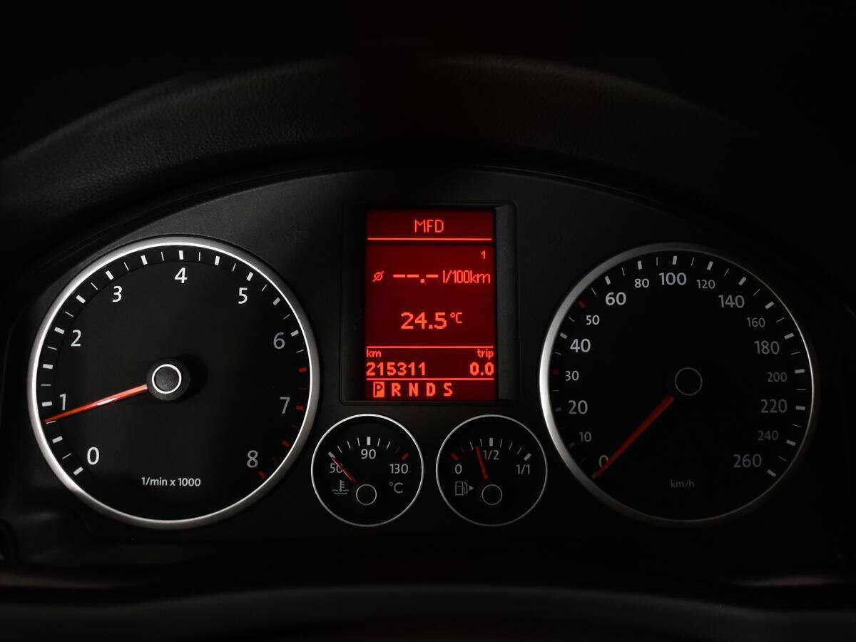 Volkswagen Tiguan с пробегом — 2009 год. Фото: #10