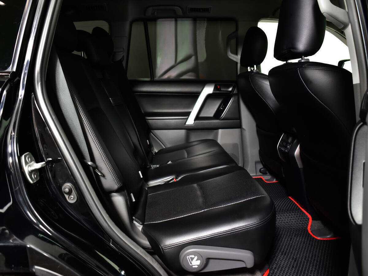 Toyota Land Cruiser Prado с пробегом — 2011 год. Фото: #9