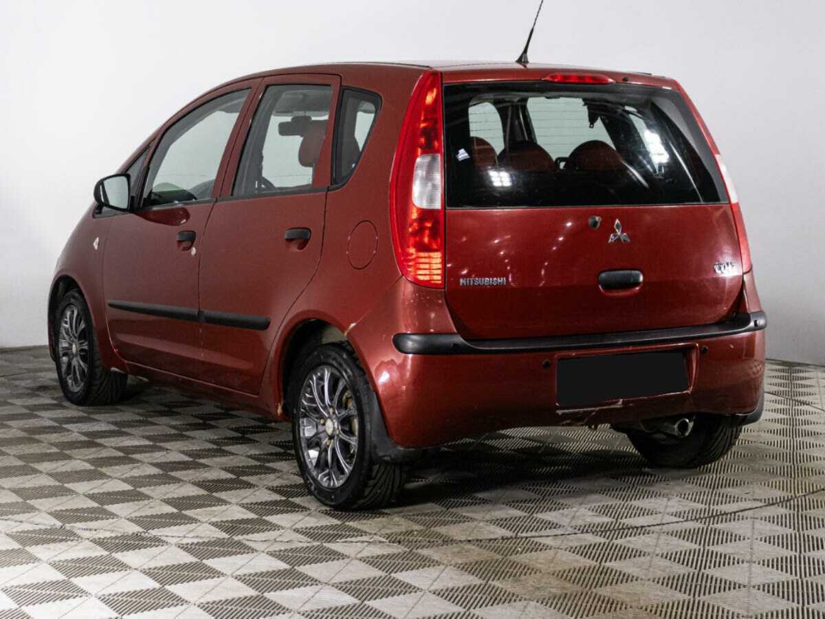 Mitsubishi Colt с пробегом — 2008 год. Фото: #6