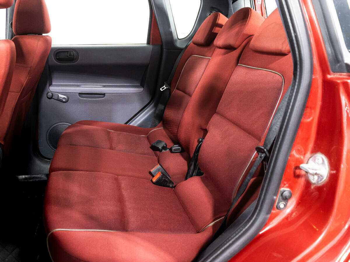 Mitsubishi Colt с пробегом — 2008 год. Фото: #9