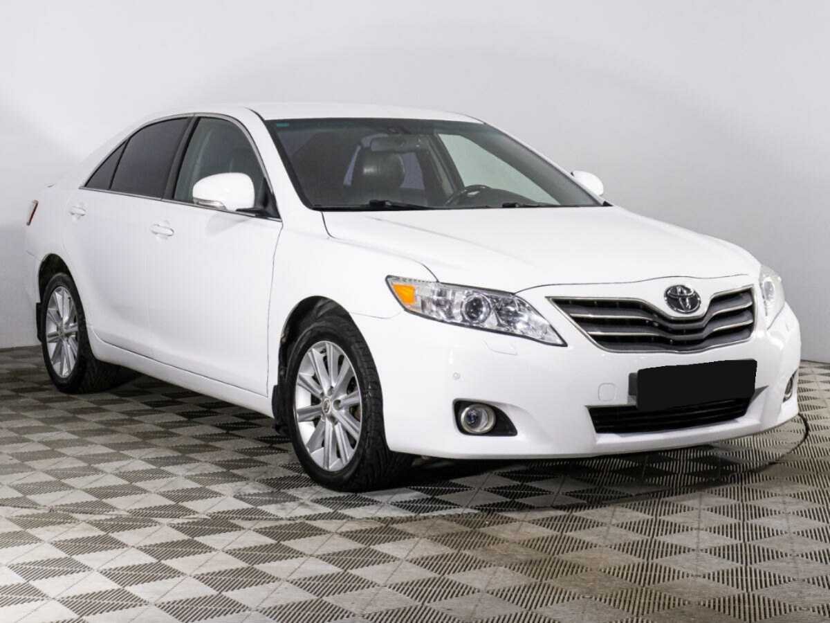 Toyota Camry с пробегом — 2011 год. Фото: #2