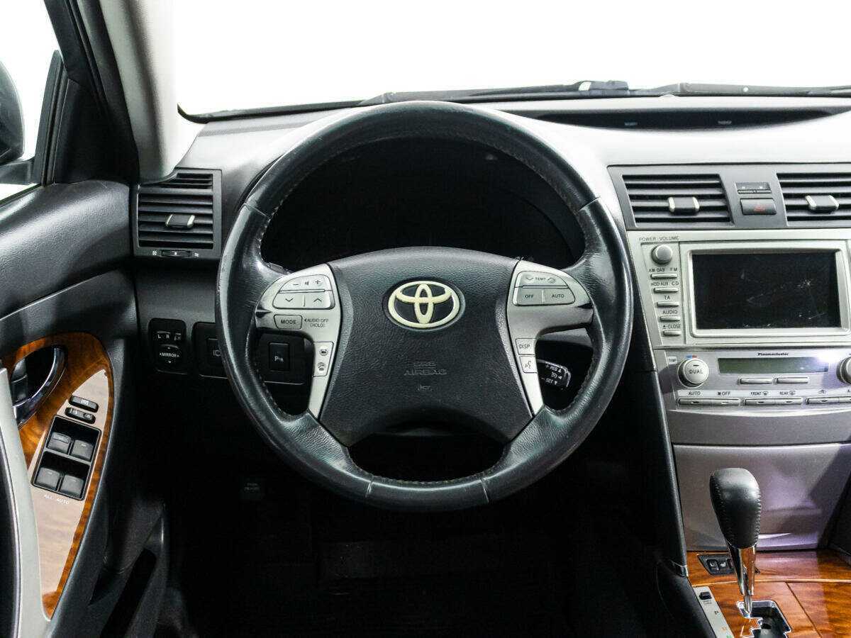 Toyota Camry с пробегом — 2011 год. Фото: #16