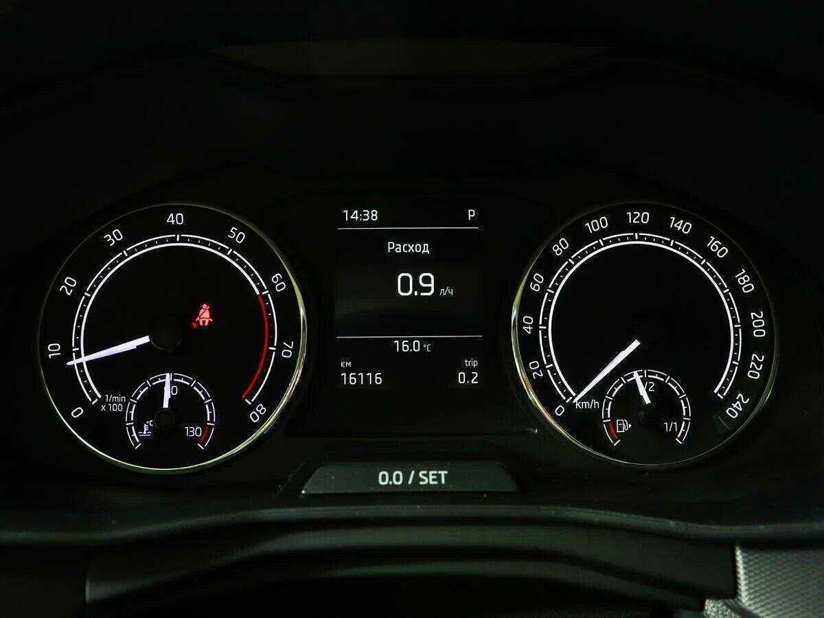 Skoda Rapid с пробегом — 2021 год. Фото: #8