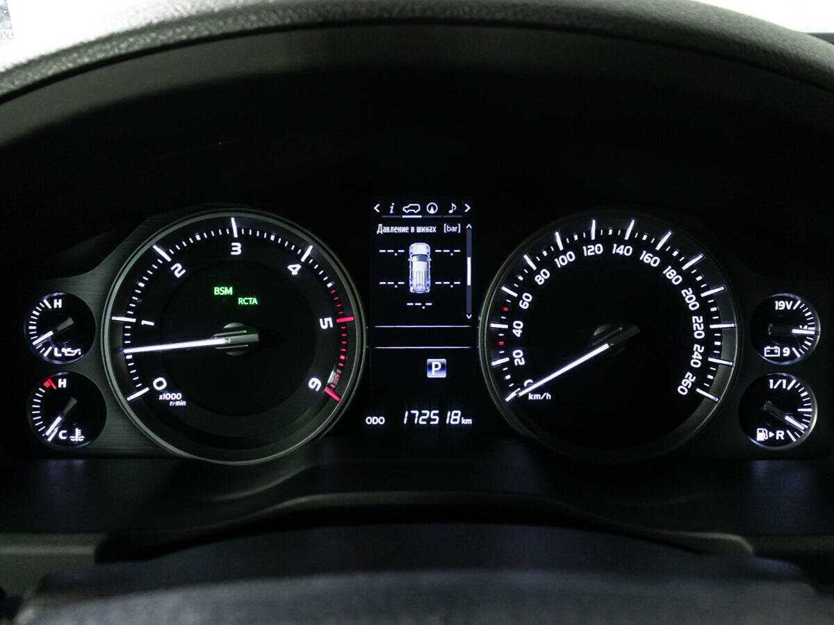 Toyota Land Cruiser с пробегом — 2016 год. Фото: #11