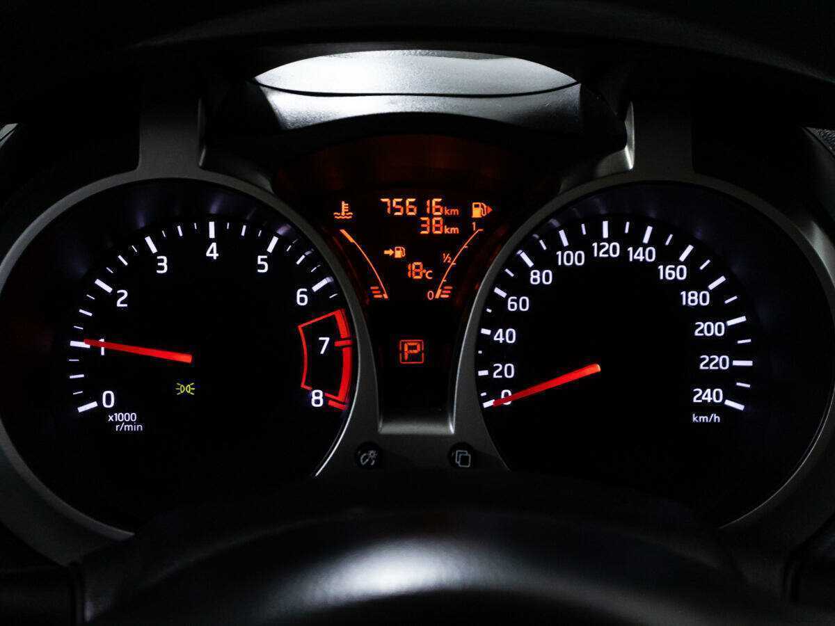 Nissan Juke с пробегом — 2013 год. Фото: #11