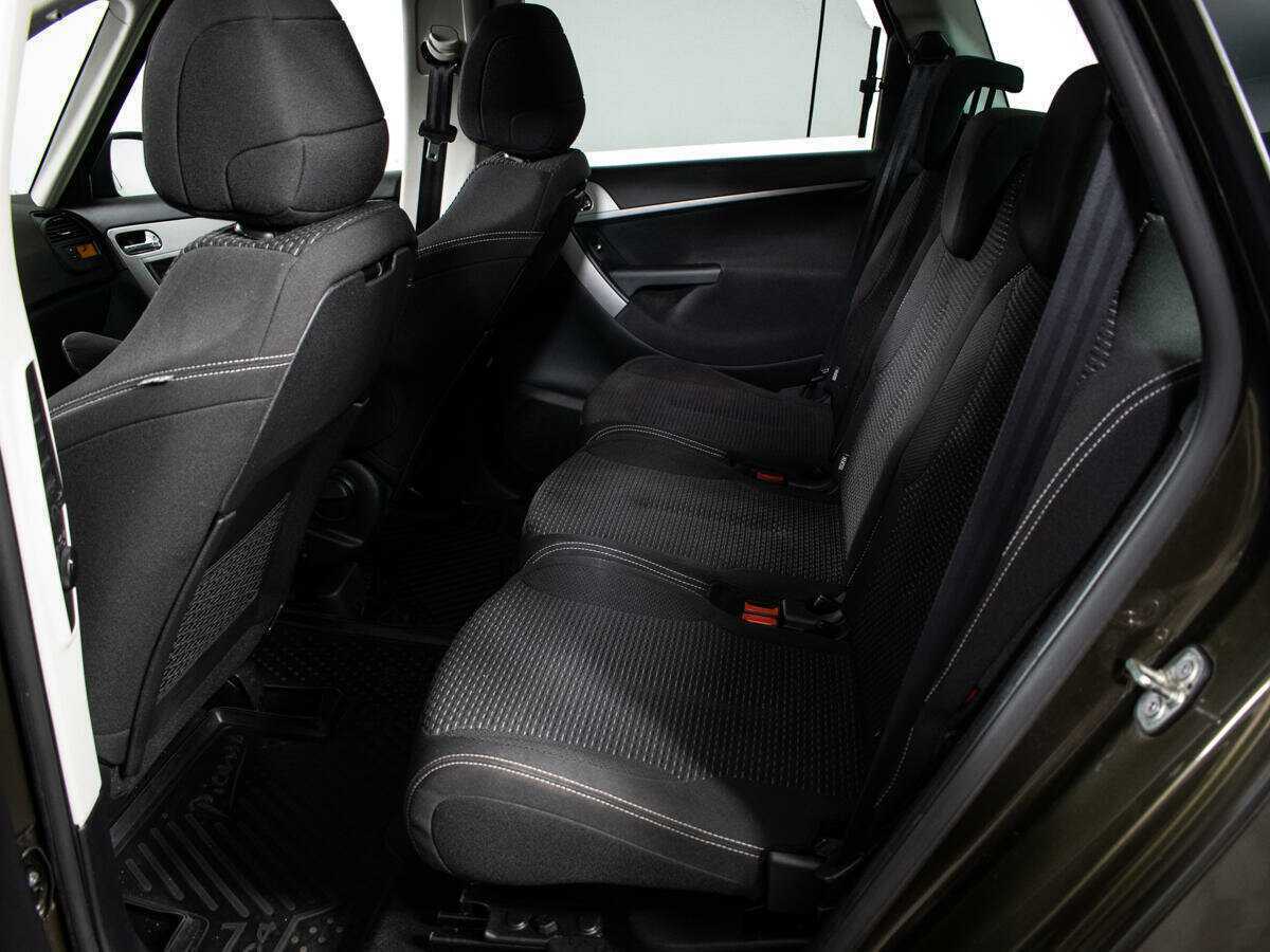 Citroen C4 Picasso с пробегом — 2012 год. Фото: #9