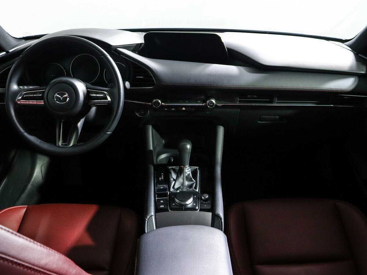 Mazda 3 с пробегом — 2023 год. Фото: #9