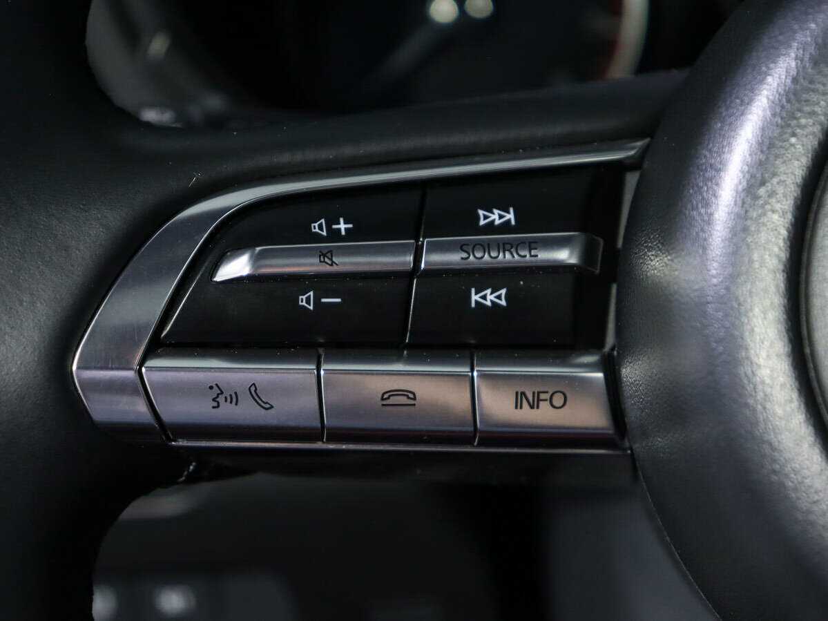 Mazda 3 с пробегом — 2023 год. Фото: #18