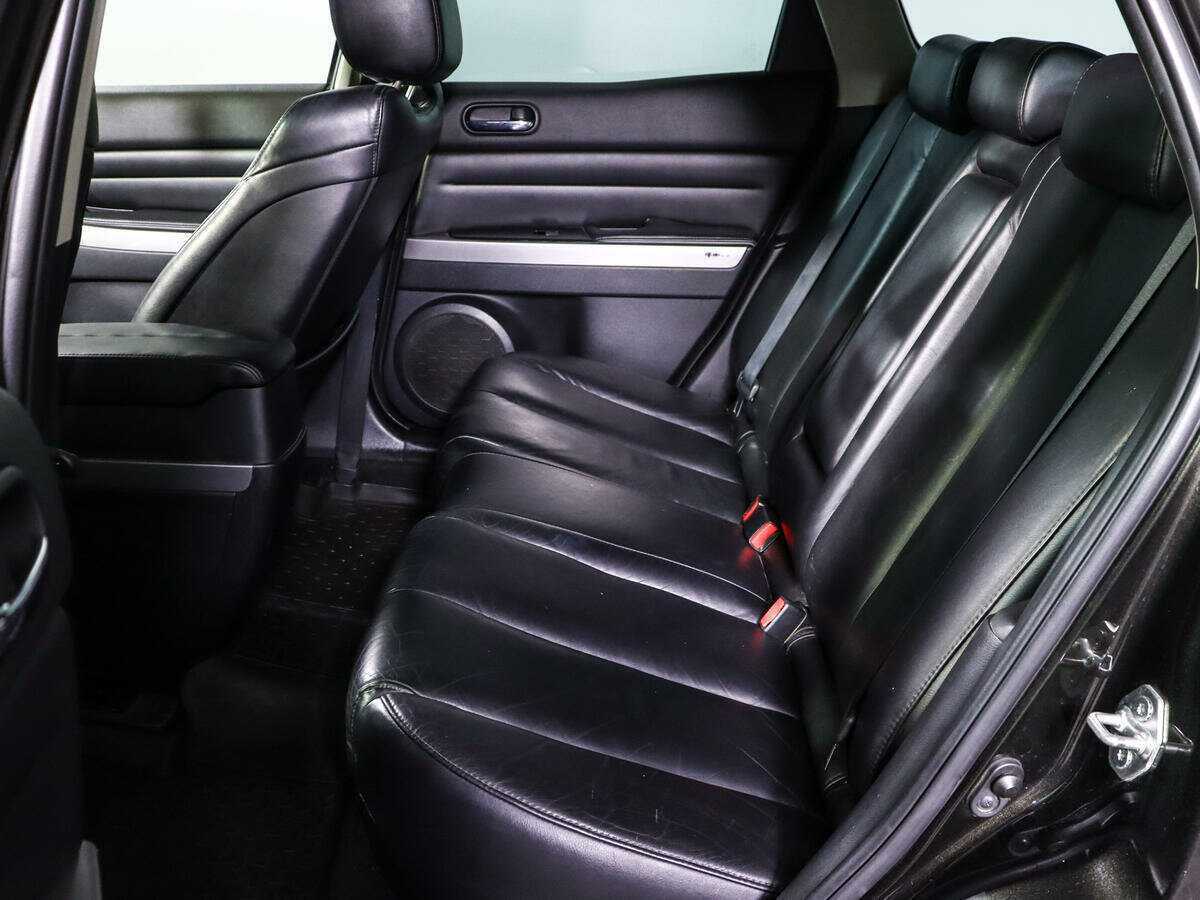 Mazda CX-7 с пробегом — 2010 год. Фото: #9