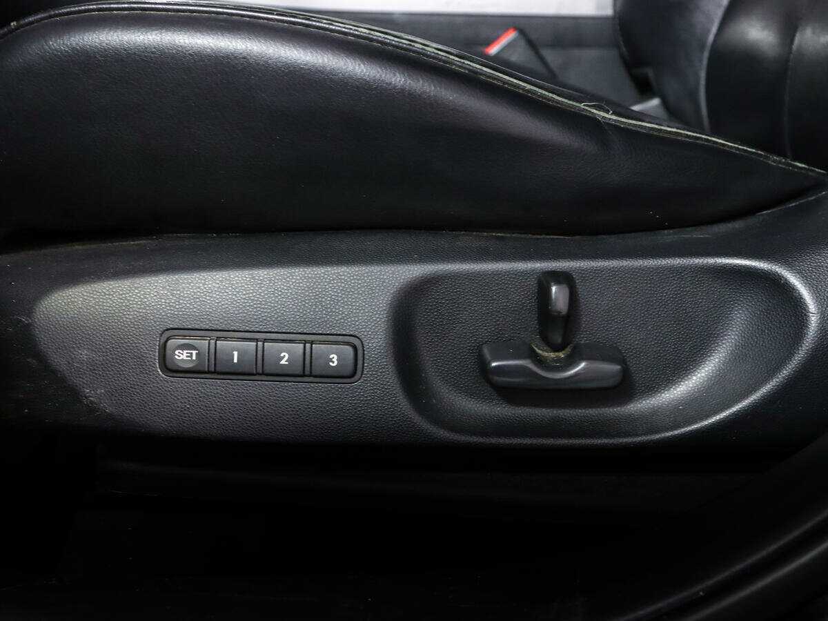 Mazda CX-7 с пробегом — 2010 год. Фото: #16