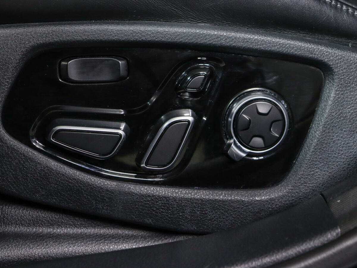 Kia K900 с пробегом — 2019 год. Фото: #18