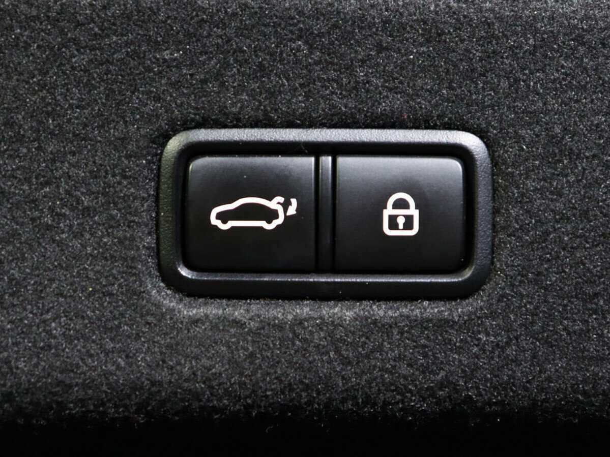 Kia K900 с пробегом — 2019 год. Фото: #30