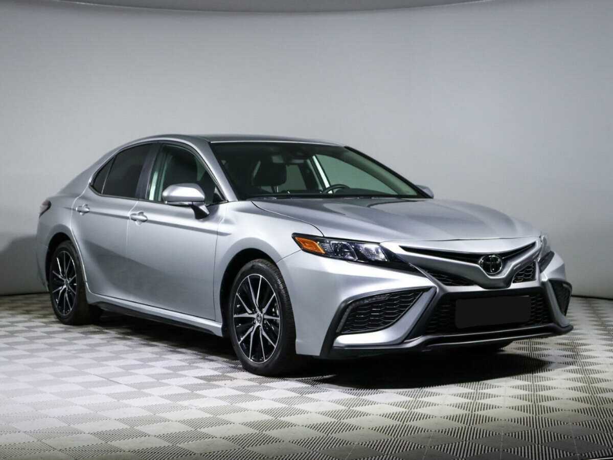 Toyota Camry с пробегом — 2022 год. Фото: #2