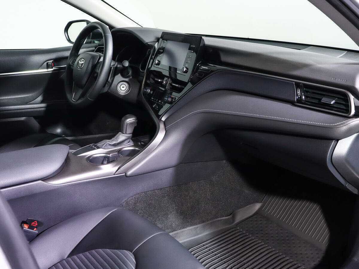 Toyota Camry с пробегом — 2022 год. Фото: #8