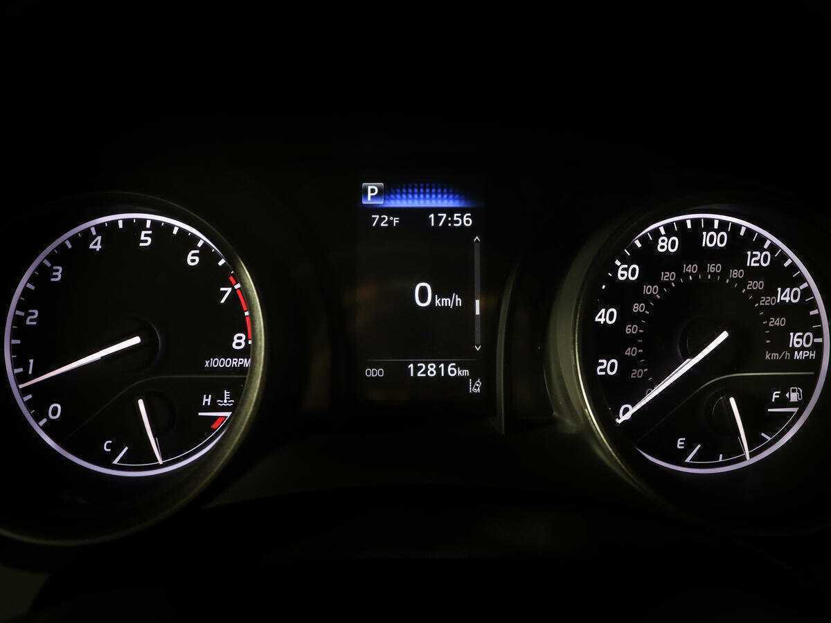 Toyota Camry с пробегом — 2022 год. Фото: #10