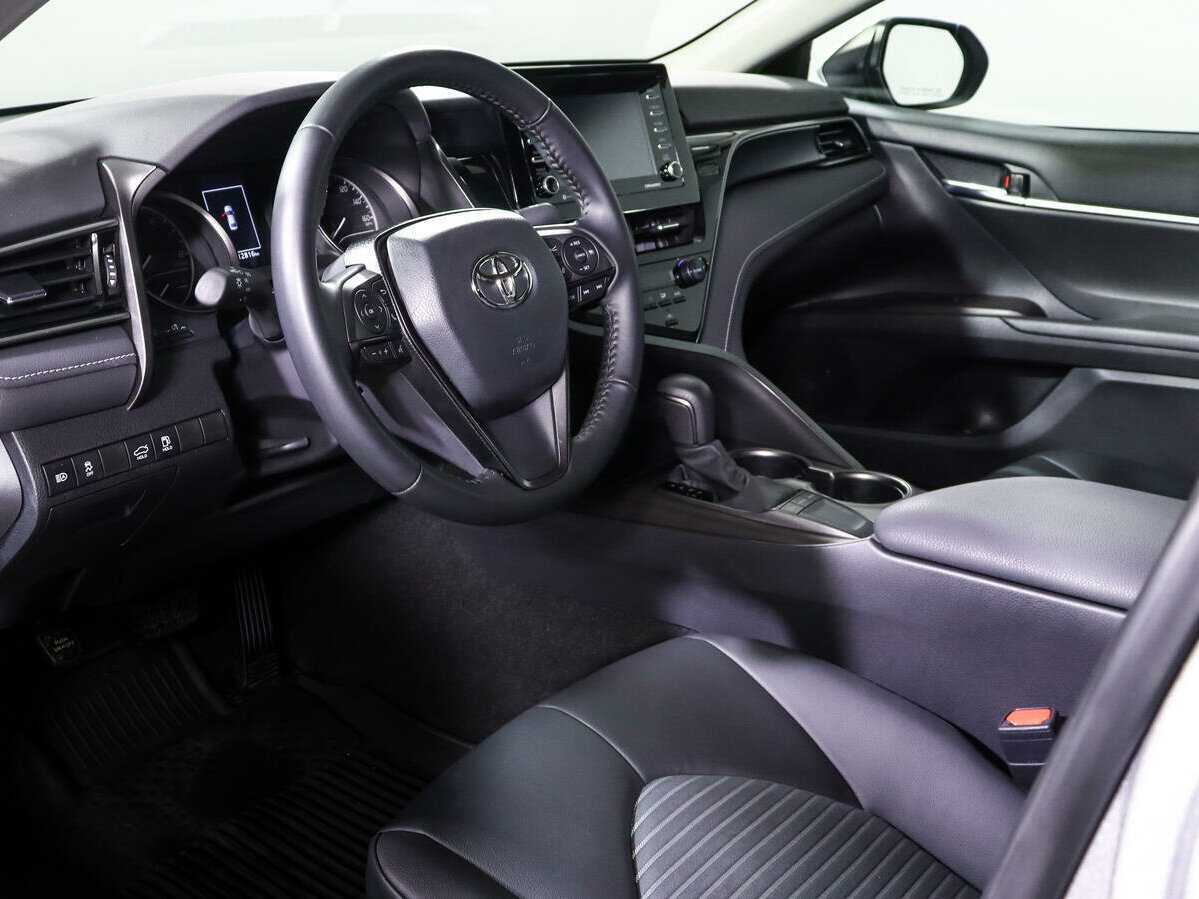 Toyota Camry с пробегом — 2022 год. Фото: #13