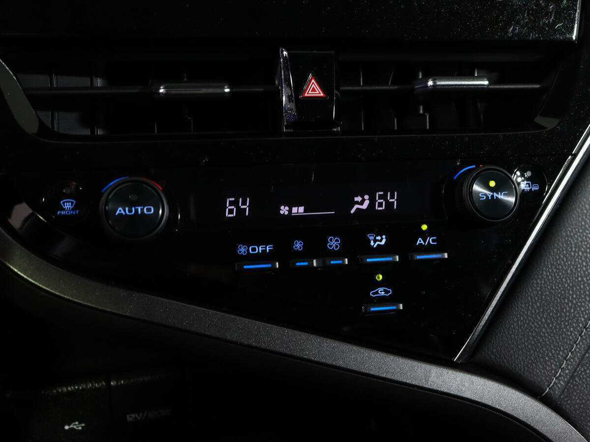 Toyota Camry с пробегом — 2022 год. Фото: #19