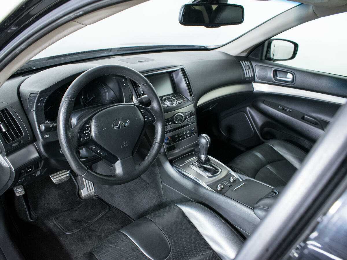 Infiniti G с пробегом — 2012 год. Фото: #12