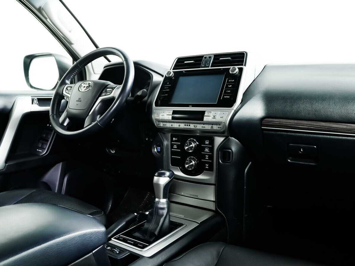 Toyota Land Cruiser Prado с пробегом — 2017 год. Фото: #4