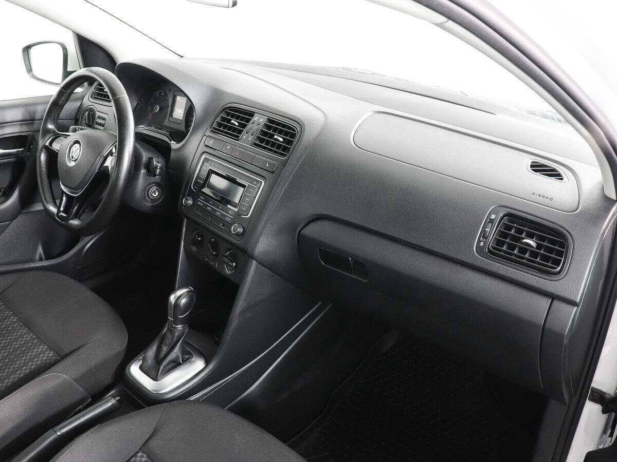 Volkswagen Polo с пробегом — 2018 год. Фото: #9