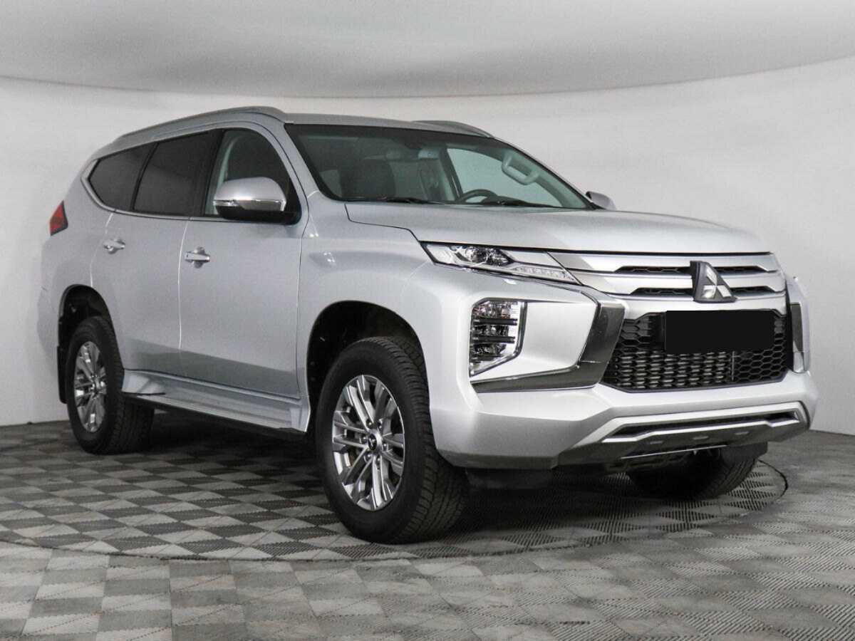 Mitsubishi Pajero Sport с пробегом — 2022 год. Фото: #2
