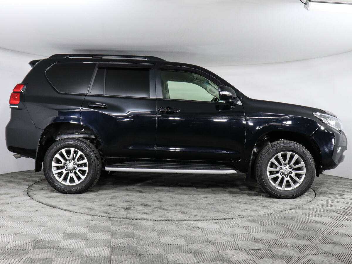 Toyota Land Cruiser Prado с пробегом — 2017 год. Фото: #3