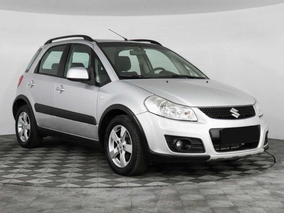 Suzuki SX4 с пробегом — 2011 год. Фото: #2