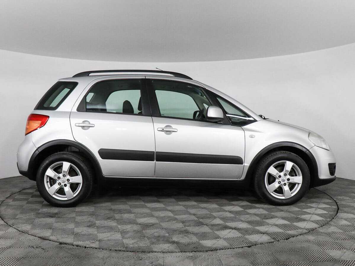 Suzuki SX4 с пробегом — 2011 год. Фото: #3