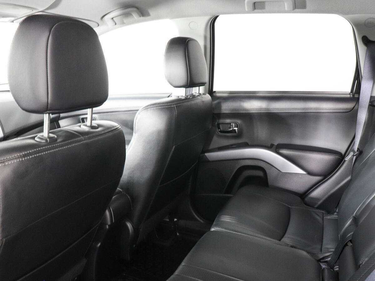 Mitsubishi Outlander с пробегом — 2011 год. Фото: #7