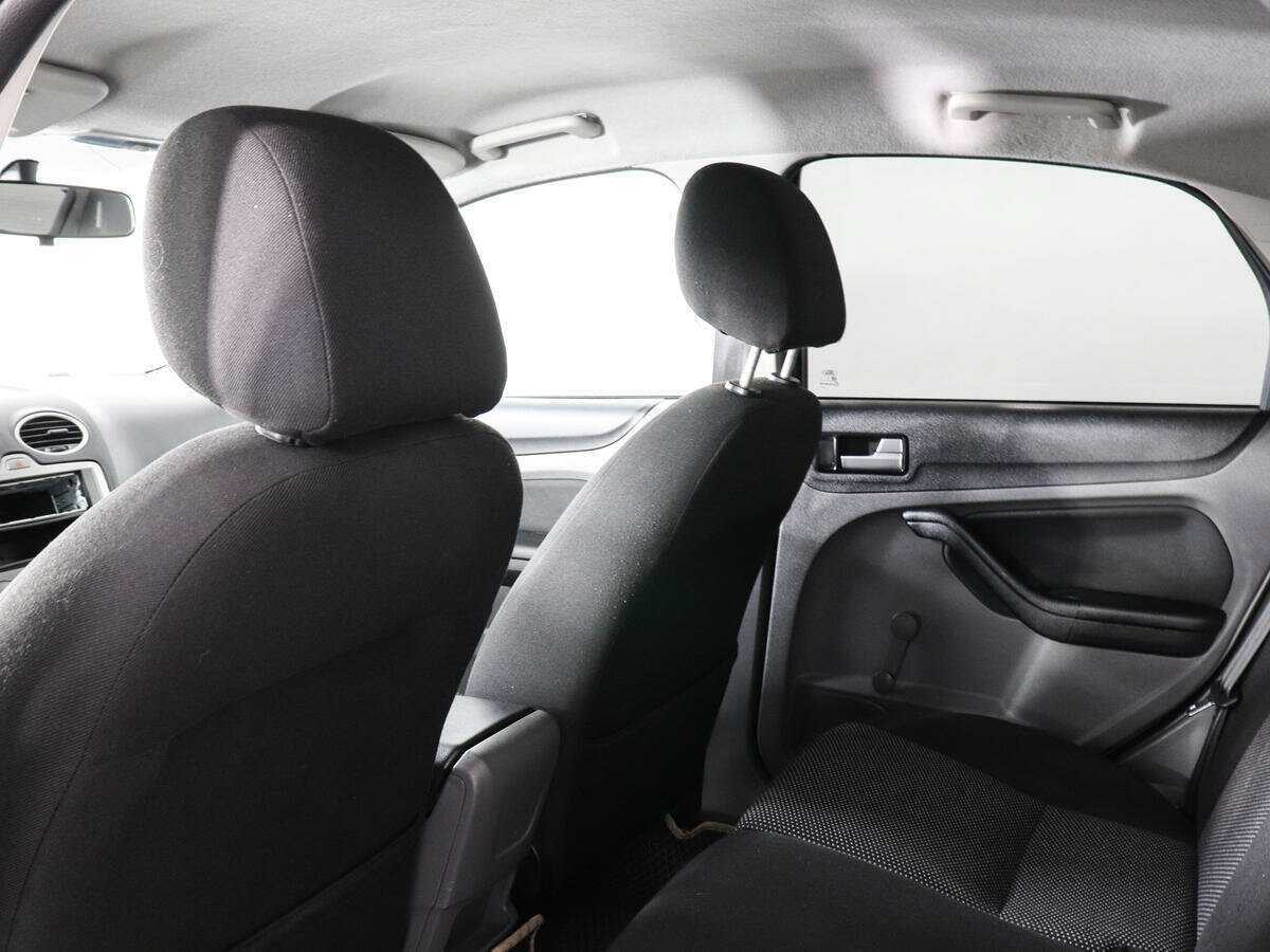 Ford Focus с пробегом — 2011 год. Фото: #10