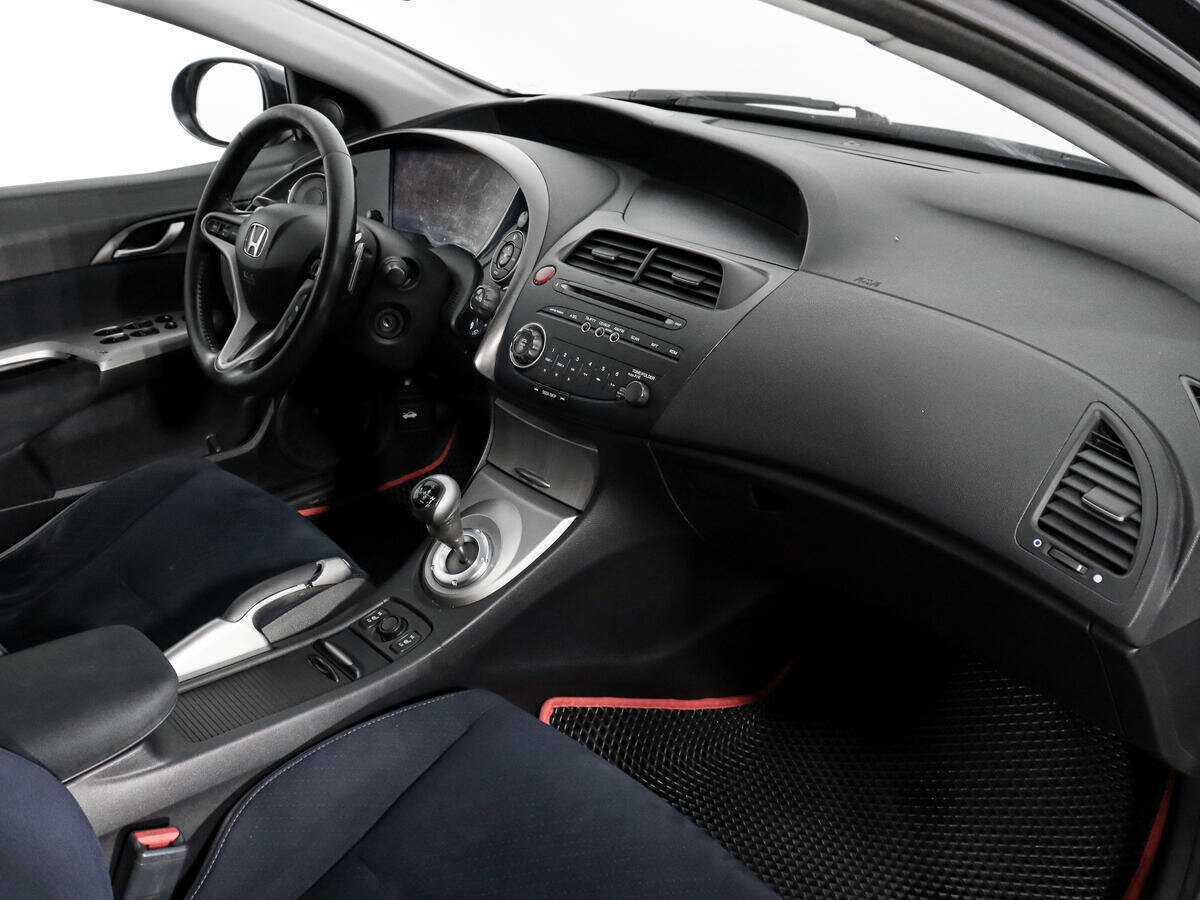 Honda Civic с пробегом — 2008 год. Фото: #10