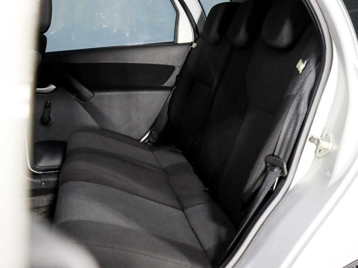 Lada (ВАЗ) Kalina с пробегом — 2015 год. Фото: #9