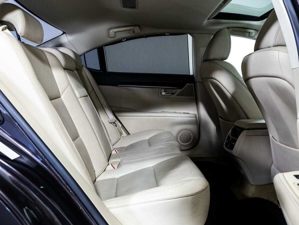 Lexus ES с пробегом — 2014 год. Фото: #21