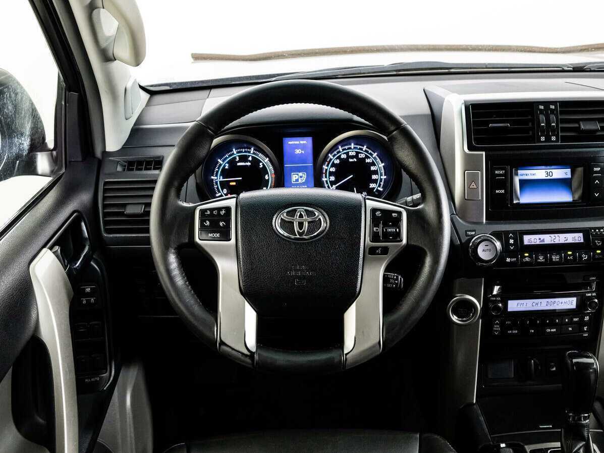 Toyota Land Cruiser Prado с пробегом — 2010 год. Фото: #9