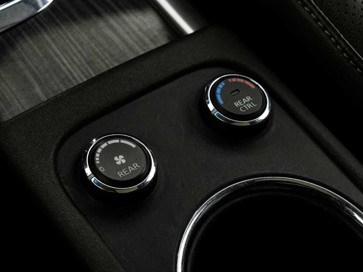 Nissan Pathfinder с пробегом — 2010 год. Фото: #11