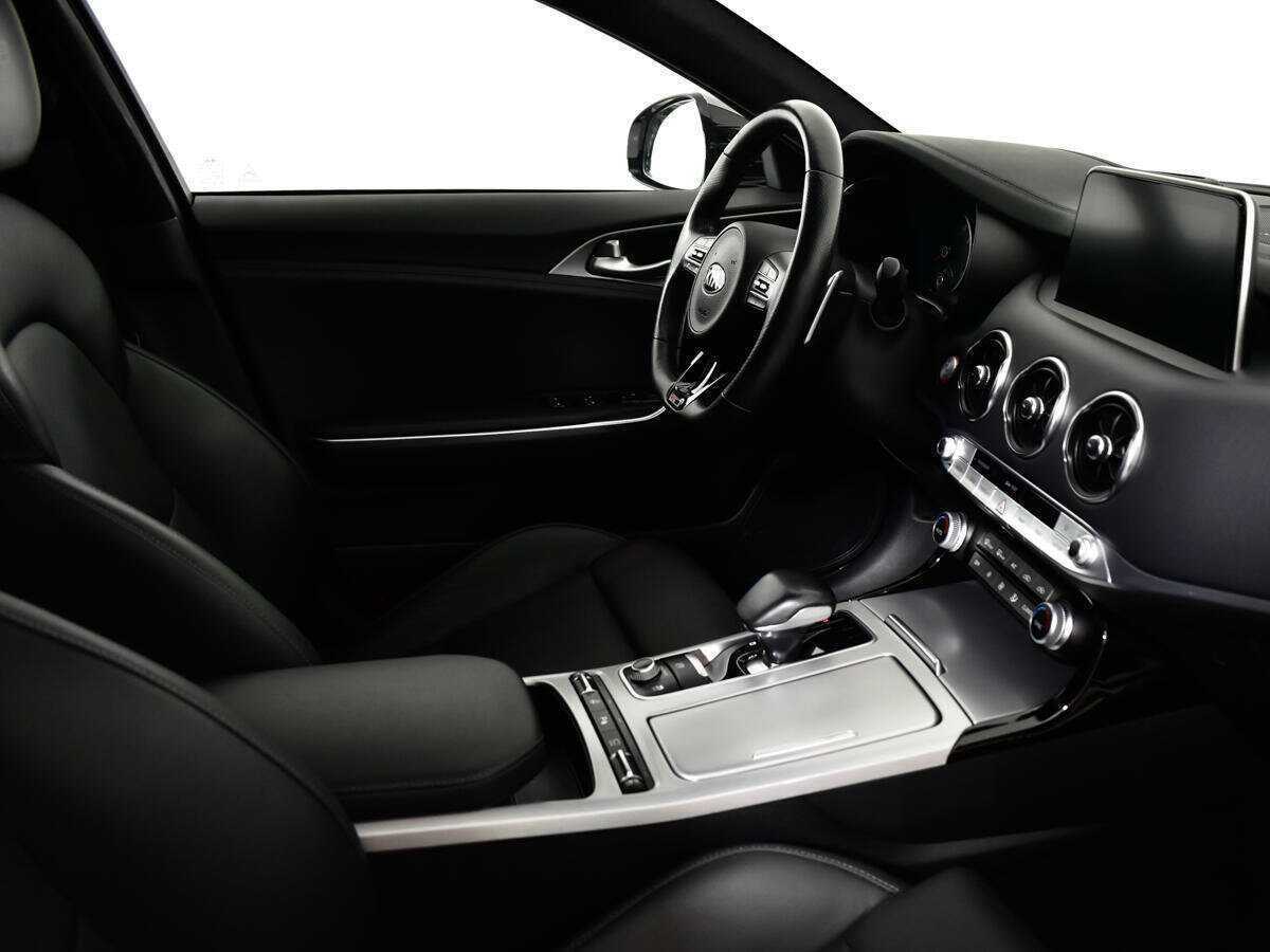 Kia Stinger с пробегом — 2019 год. Фото: #5