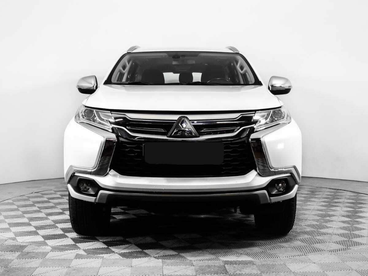Mitsubishi Pajero Sport с пробегом — 2019 год. Фото: #1